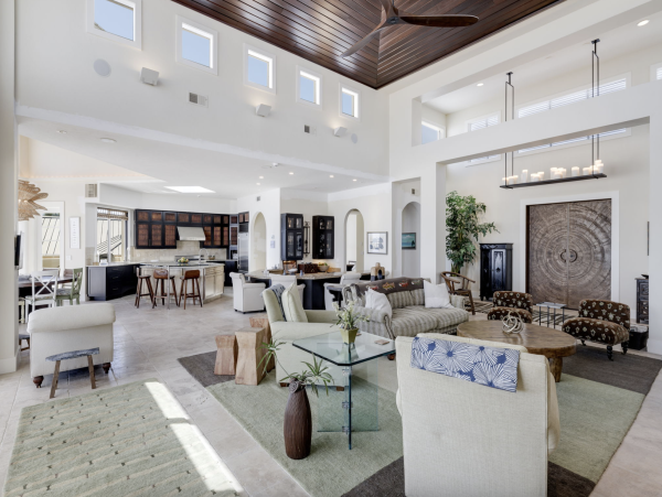 Beachfront Home on Sanibel Island – Ideal for Relaxation